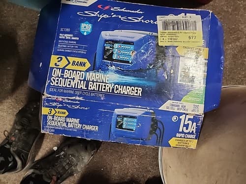 Boat Battery Charger Shore Marine 12-Volt 15-Amp Three-Bank On-Board Sequential - Image 1