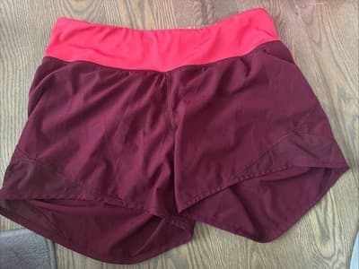 Old Navy Active Women’s Stretch Active Shorts Burgundy Sz M - Image 1