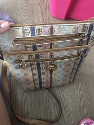 Giani Bernini Signature Stripe North South Crossbody - Thumbnail 5