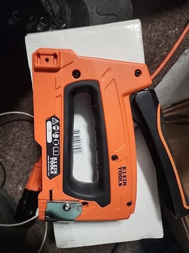 Klein Tools 450-100 Loose Cable Stapler - Thumbnail 2