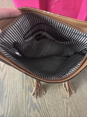Beverly Hills Polo Handbag with striped interior - Thumbnail 2