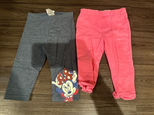 Lot of 2 Girls Capri Leggings Size 3T - Image 1