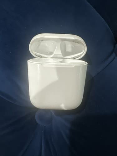 Apple AirPods Replacement Charging Case for 1st and 2nd Gen- A1602 - Image 1