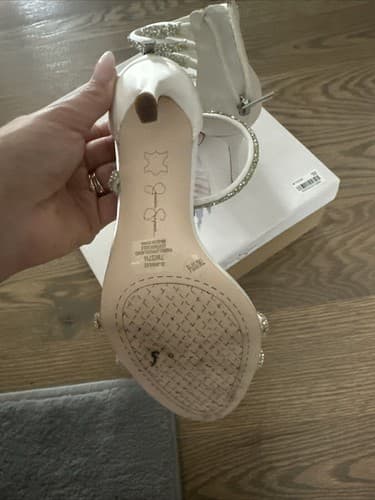 Jessica Simpson JAMALEE White Satin Beaded Strappy Heels Size 7M - Thumbnail 5