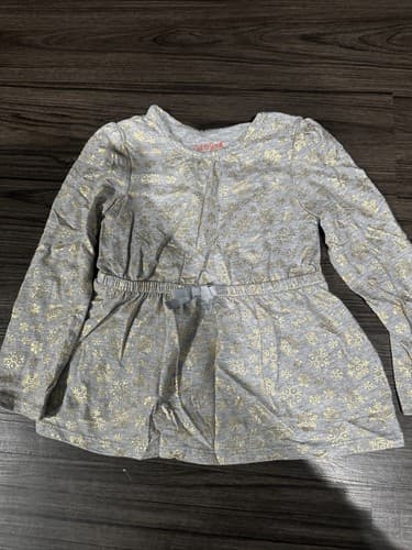 Cat & Jack - Girl's Gray Sparkle Long Sleeve T-Shirt - 4T - Image 1