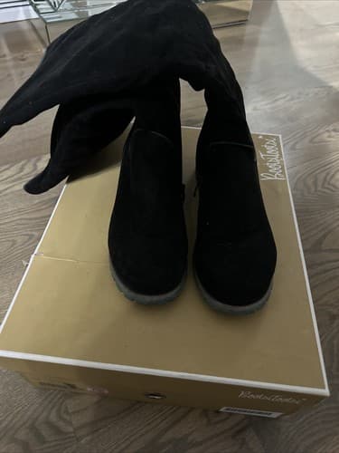 Wild Diva Black Round Toe back elastic Knee Boot WOMEN Size 7 - Image 1