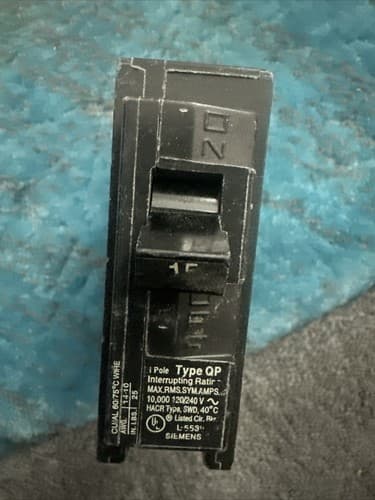 ITE SIEMENS QP115, 15 Amp, 120/240VAC 1 Pole Circuit Breaker Q115 PLUG IN - Image 1