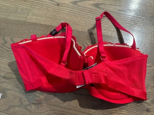 Victoria’s Secret Very Sexy Red Bra 36D New - Thumbnail 2