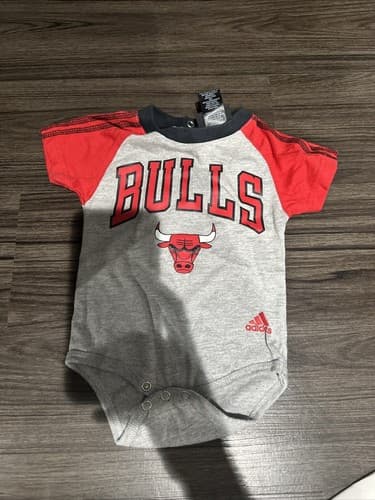 Baby NBA Basketball Chicago Bulls Baby Grow, Romper - Size 0-3 Months old - Image 1
