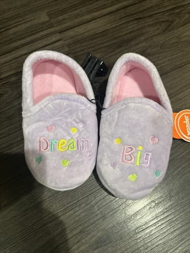NEW Wonder Nation Girls Light Purple "Dream Big" Comfortable Slipper 9-10 - Image 1