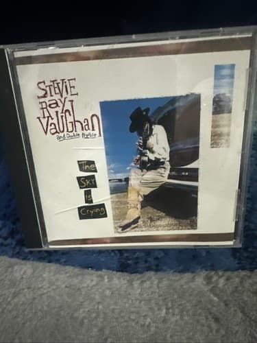 Stevie Ray Vaughan & Double Trouble The Sky is Crying Music CD - Image 1