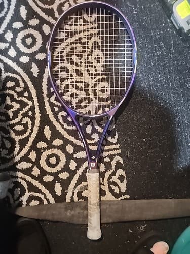 Wilson Tennis Racquet. Graphite Aggressor 95 High Beam Series - Image 1