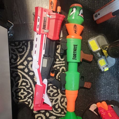 NERF E7511 Fortnite Blaster Set Of 5 Different Nerf Guns - Image 1