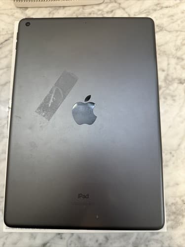 Apple iPad 7th Gen. 128GB, Wi-Fi, 10.2 in - Space Gray - For Parts Only - Thumbnail 2
