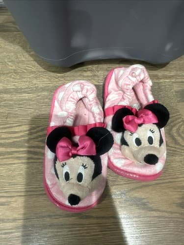 Disney Minnie Mouse Slippers Size 9/10 toddler. - Image 1