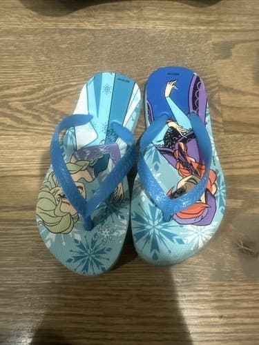 girls flip flop Blue Frozen size 7 - Image 1