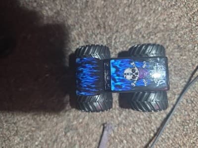 MINT 2020 1:24 Spin Master Monster Jam Mix 5Son-Uva Digger - Thumbnail 2