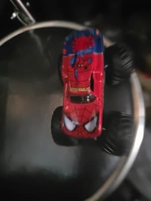 Hot Wheels Monster Jam Spiderman Marvel 1:64 - Image 1