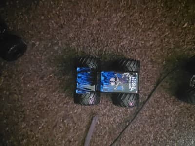 MINT 2020 1:24 Spin Master Monster Jam Mix 5Son-Uva Digger - Thumbnail 3