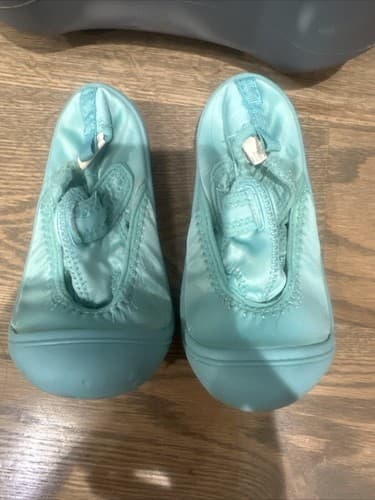 Blue Youth Girls Swim Shoes Size Large 9/10 - Image 1
