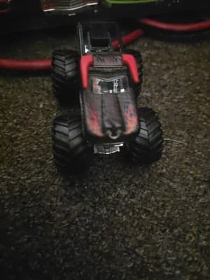 Hot Wheels Monster Jam 1:64 El Toro Loco Black ~ GOOD USED CONDITION - Thumbnail 4