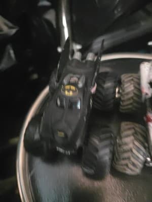 Batman Hot Wheels Diecast Monster Truck 1:64 & Crush Station &monster Mutt Dalma - Thumbnail 2