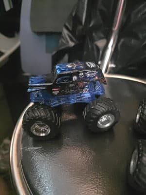 Lot Of 2 Hot Wheels Grave Digger & Son Uva Digger Trucks Monster Jam 1:64 Scale - Thumbnail 3