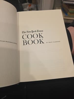 The New York Times Cook Book By Craig Claiborne 1961 First Edition HC DJ Vintage - Image 1