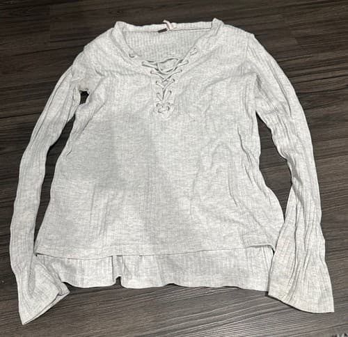 Poof Women’s Gray medium long sleeve Size Medium - Image 1