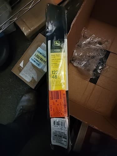 John Deere Standard Mower Blade Kit GY20568 OEM L120 L130 Series 48" CuttingDeck - Image 1