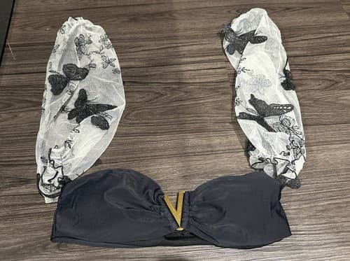 Victoria's Secret Womens Medium Black Bikini Swim Top - Image 1