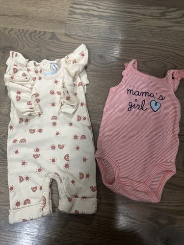 Baby Girl Lot Of 2 Clothes One Piece Bodysuit Size 0/3 Months - Image 1