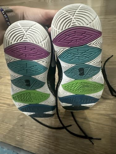 Size 5.5 Youth - Nike Kyrie 5 Black Magic - Thumbnail 5