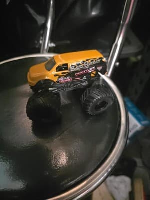 HOT WHEELS MONSTER JAM 1/64 - BAD HABIT MONSTER TRUCK - Thumbnail 4