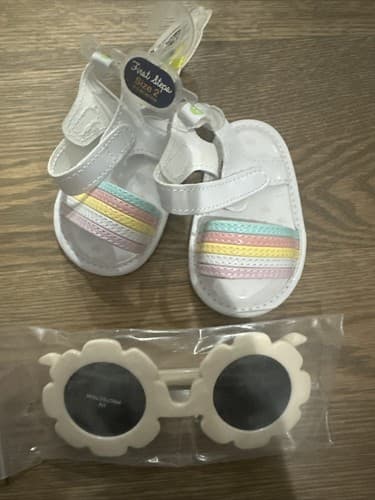 Baby Girl White Sandals First Shoes Size 2 (3-6 Months) And Sunglasses - Image 1