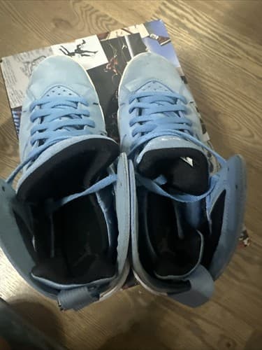 Size 10.5 Air Jordan 304775-400 Retro Pantone Carolina Tarheel Blue High Top - Thumbnail 5