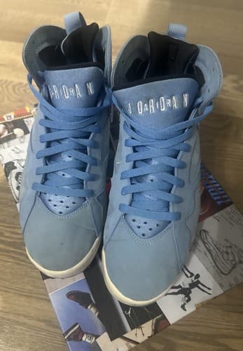 Size 10.5 Air Jordan 304775-400 Retro Pantone Carolina Tarheel Blue High Top - Image 1