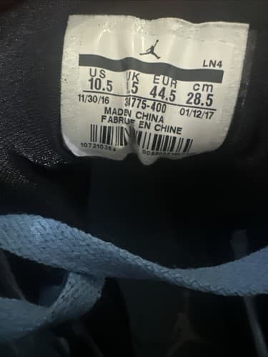 Size 10.5 Air Jordan 304775-400 Retro Pantone Carolina Tarheel Blue High Top - Thumbnail 6