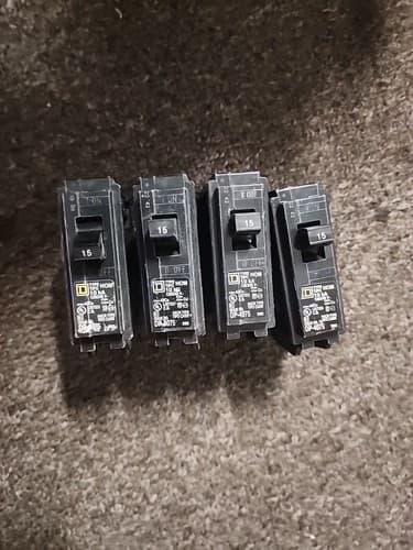 Square D DP-4075 15 Amp Circuit Breaker 120/240 V (Lot Of 4) - Image 1