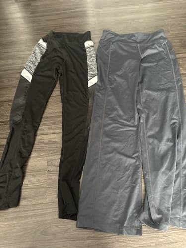 Womens Leggings Black/Gray Elastic Waist Pull On Small 2 Pairs - Image 1