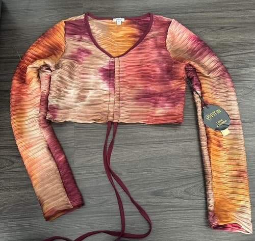 Fit In women's Casual Activewear long sleeve Top size M New - Image 1