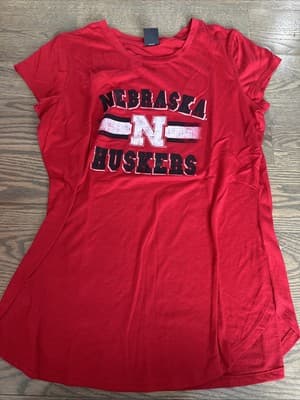 Nebraska Huskiers T Shirt Juniors Large Red - Image 1