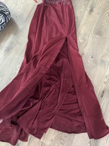 Jasz Couture Red/burgundy Gown Sparking Crystals, Beading, Rhinestones Size 2 - Thumbnail 2