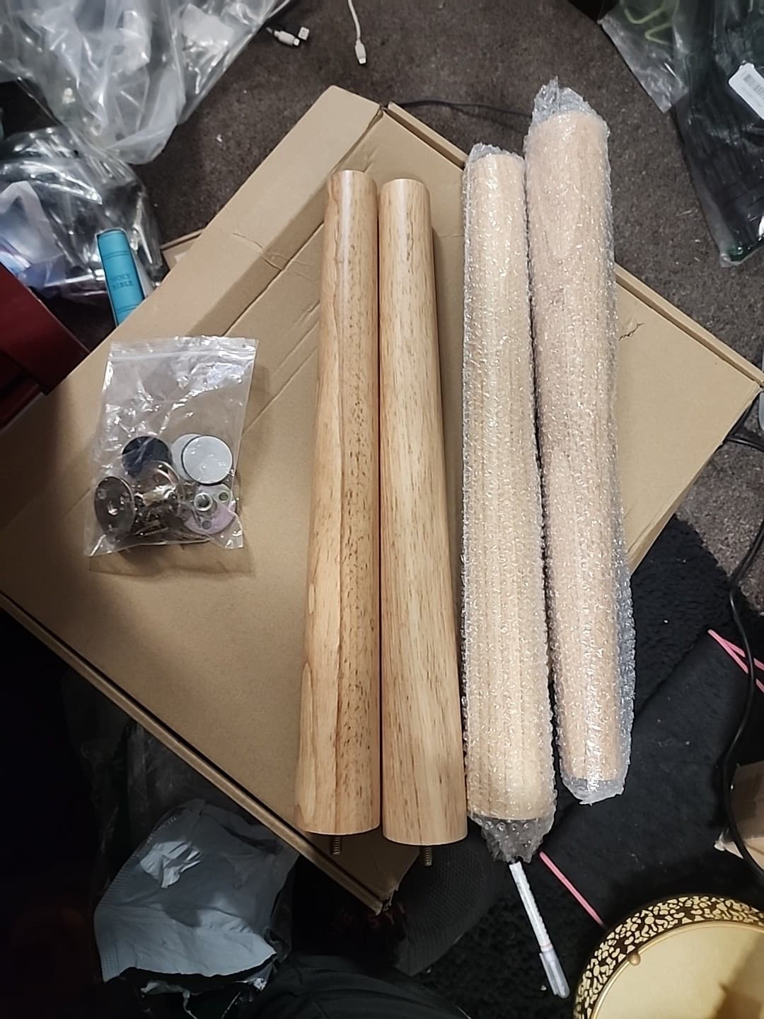 16 inch Table Legs Wood Furniture Legs Tapered Round for End Table, Set of 4 - Thumbnail 2