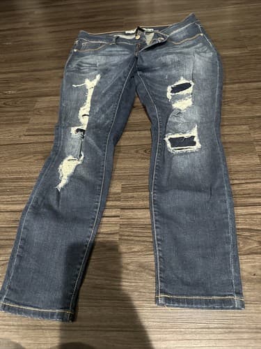 Mossimo Women's Size 12/31 Mid Rise Denim Jegging Dark Blue - Image 1