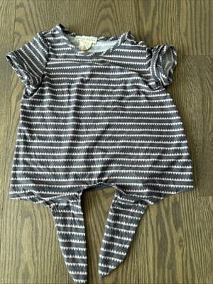 Emma & Elsa Girl’s Short Sleeve Shirts Size 5T - Image 1