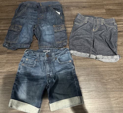 Cat & Jack Shorts stretch Denim jeans Toddler girl size 4 Lot Of 3 - Image 1