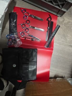 Shark Fin Professional Cosmology Hair Cutting Shears and Tools - Thumbnail 2