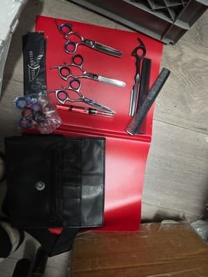 Shark Fin Professional Cosmology Hair Cutting Shears and Tools - Thumbnail 3