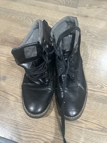Man Made Leather Lace Up Black Boot Size 9 - Image 1